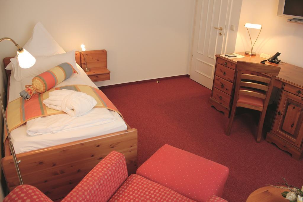 Pension Strandschloss Arielle Бёргеренде-Ретвиш Экстерьер фото